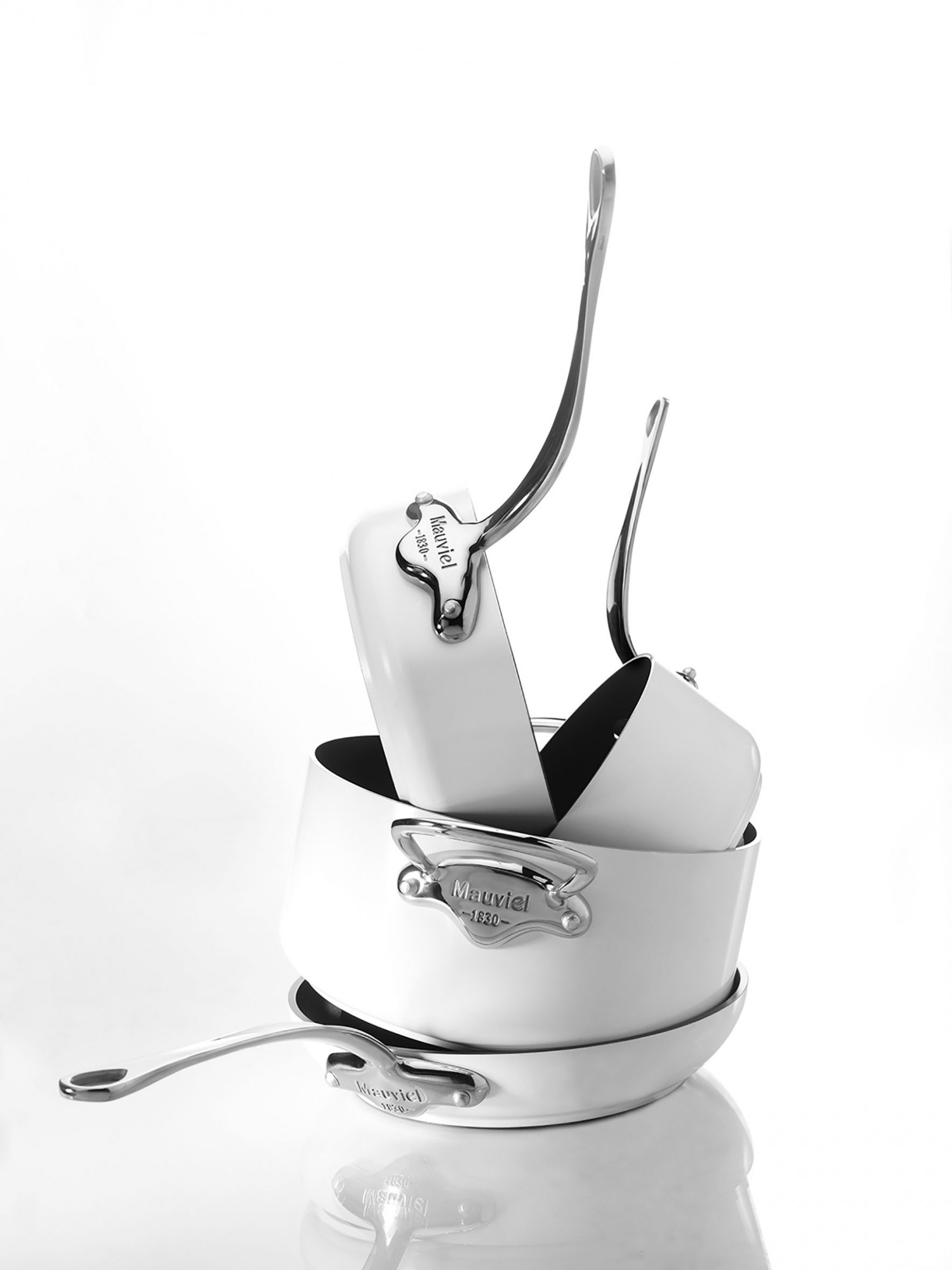 Packshot de casseroles en cuivre Mauviel par Julien Bouvier