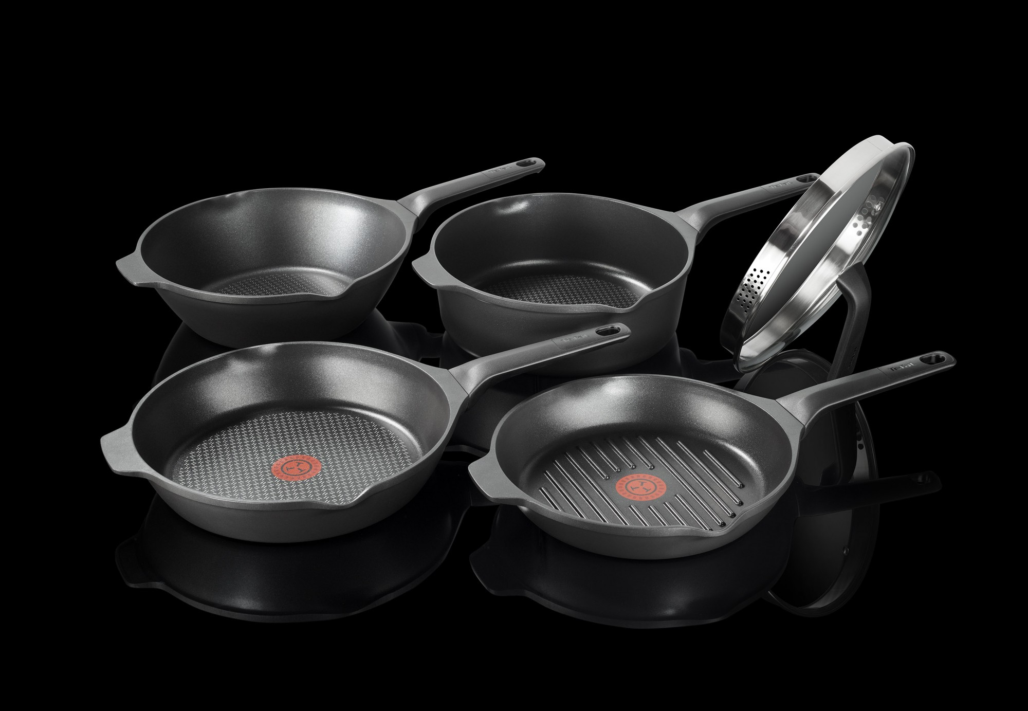 Packshot de la gamme de poêles Tefal par Julien Bouvier