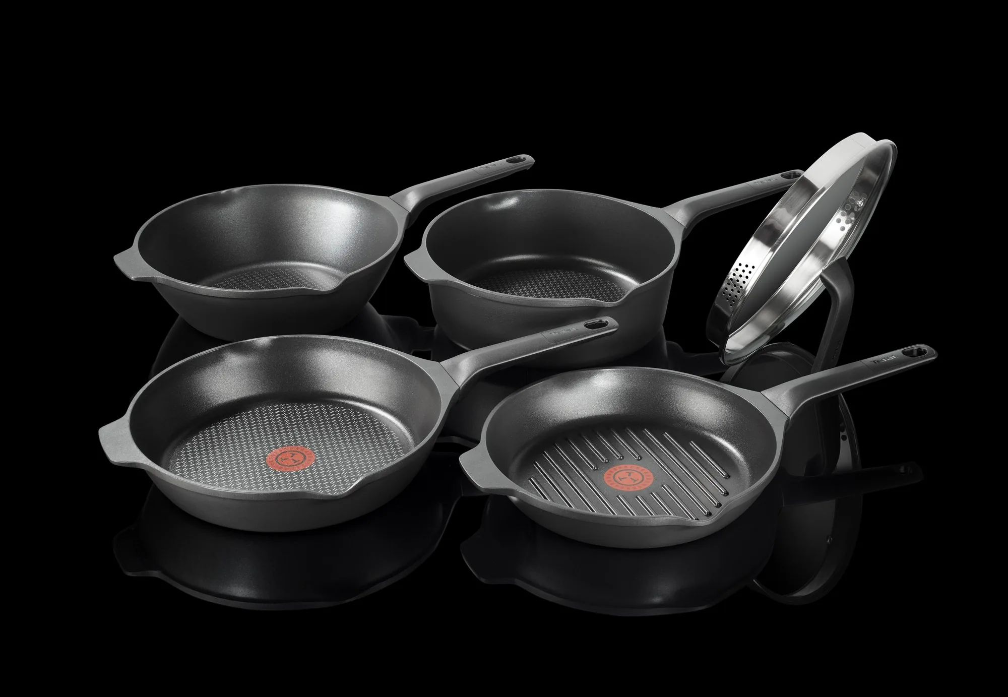 Packshot de la gamme de poêles Tefal par Julien Bouvier